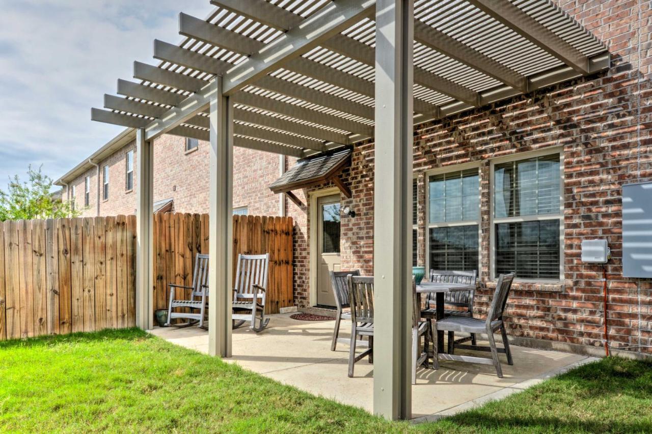 Вілла College Station Townhouse With Private Patio Екстер'єр фото