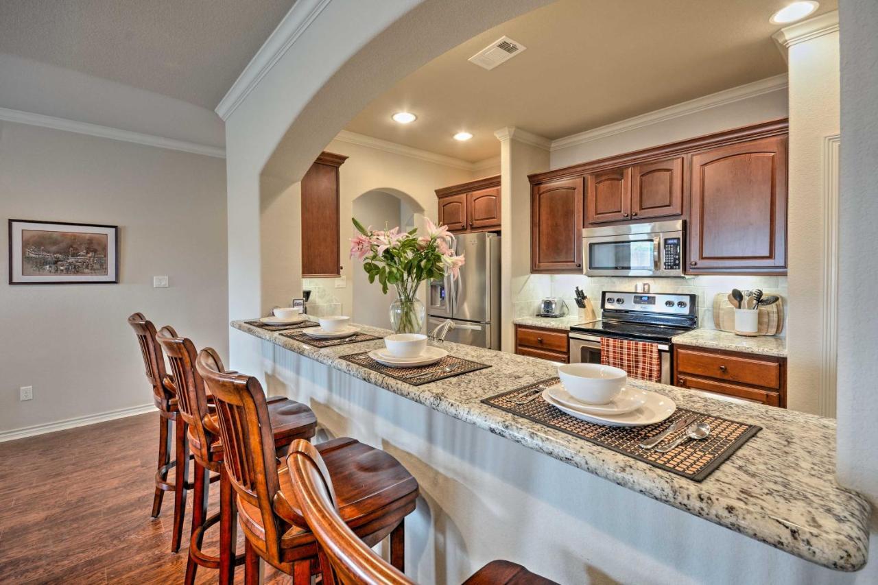 Вілла College Station Townhouse With Private Patio Екстер'єр фото